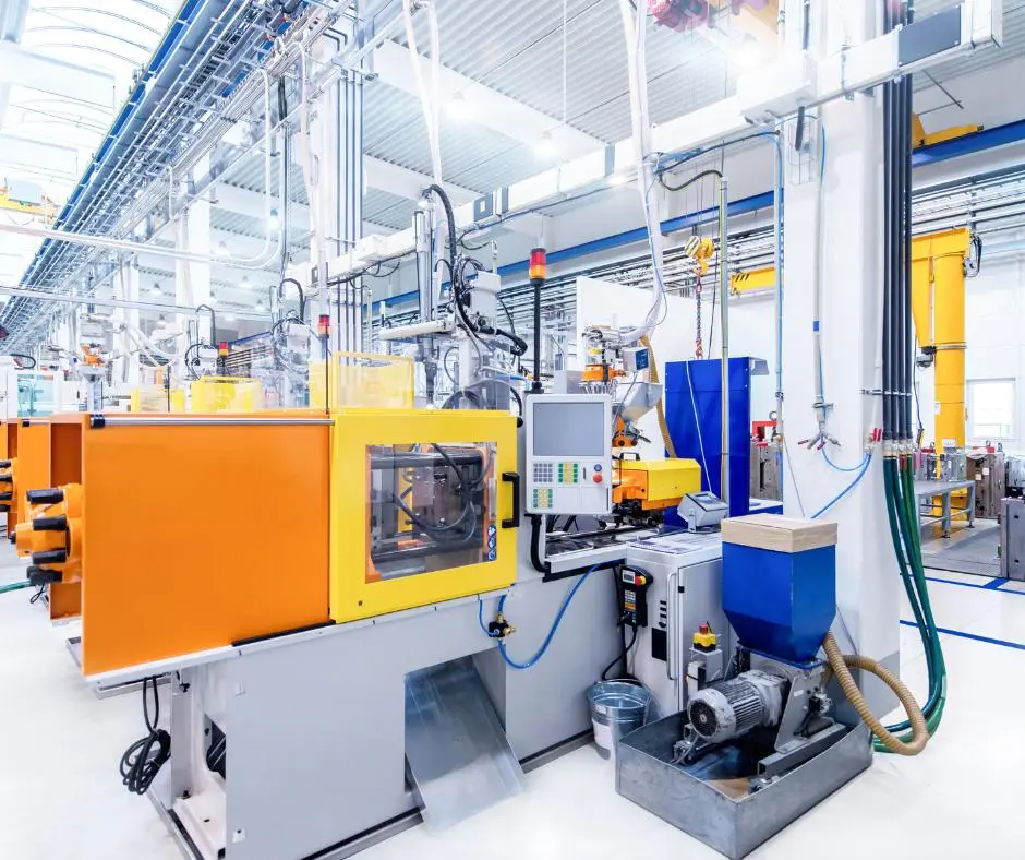 Plastic injection molding machine for custom molded parts production
